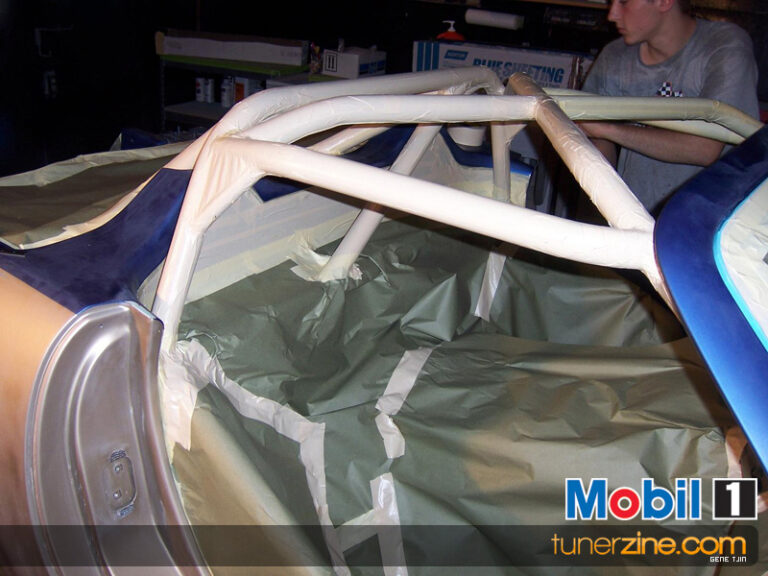 Insane Mobil 1 Solstice Speedster