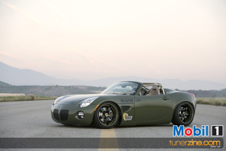 Insane Mobil 1 Solstice Speedster