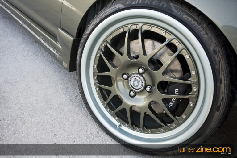 Tunerzine’s Integra Sedan