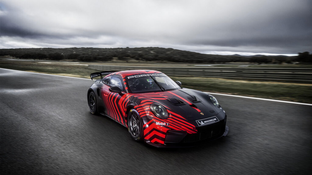 Porsche Reveals 911 GT4 R Customer Race Car