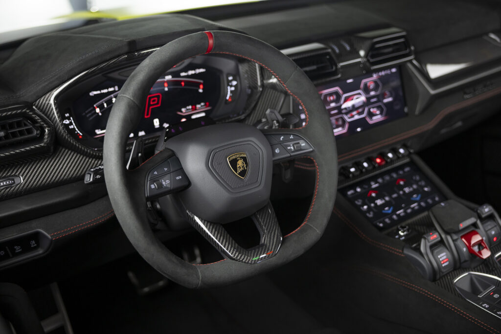 Lamborghini Urus SE Performante Is the Most Powerful Urus