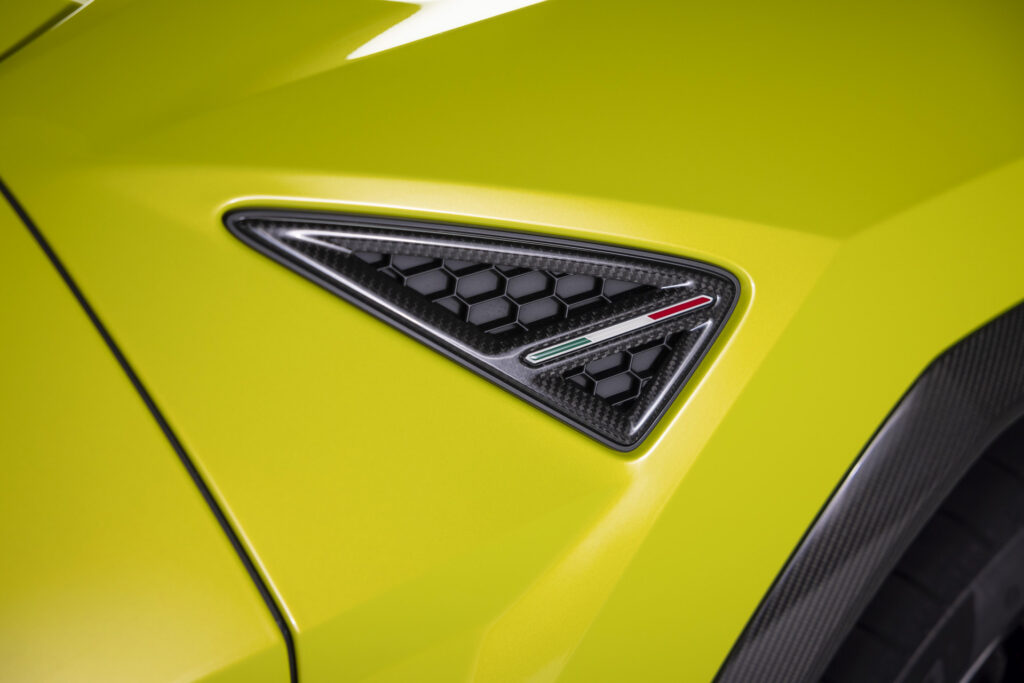 Lamborghini Urus SE Performante Is the Most Powerful Urus