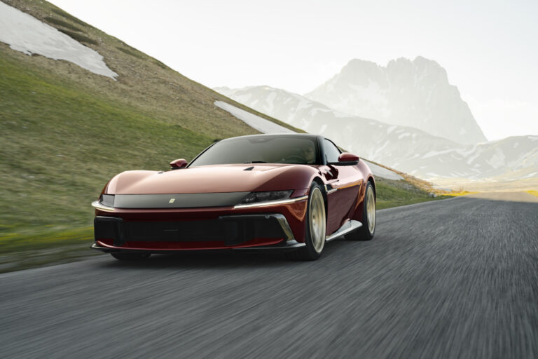 Ferrari 12Cilindri Manuale Brings Back Gated Manual