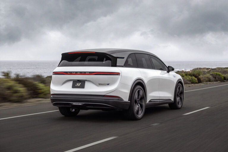 The Lucid Gravity GT-S with its blue exterior accents | Image: Lucid