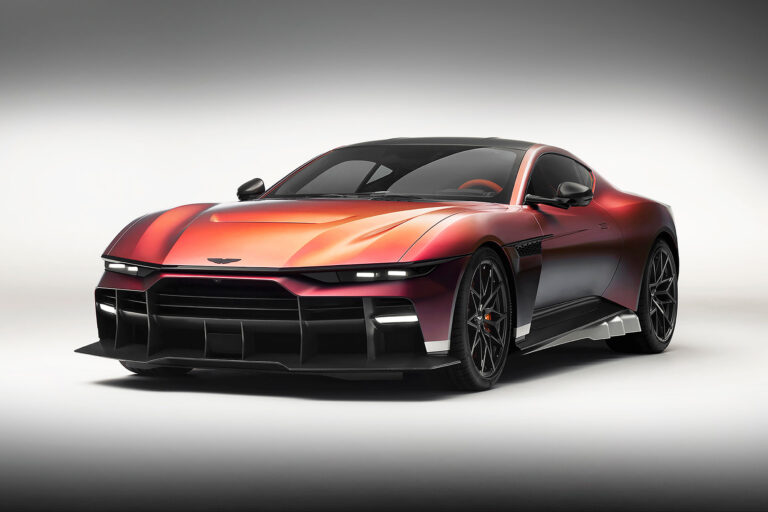Aston Martin Valen Debuts With 838-HP Twin-Turbo V12