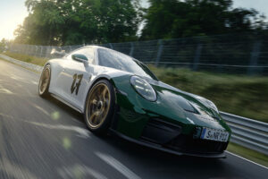 Green wrap and California Gold wheels mark the Nürburgring edition | Image: Porsche
