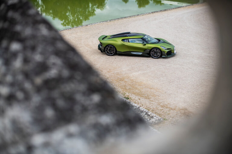 Bugatti Brouillard Handed Over, Wins Best of Show